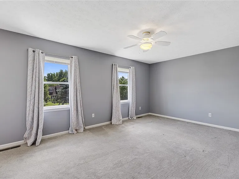 40 Alverstone Way — Photo 26