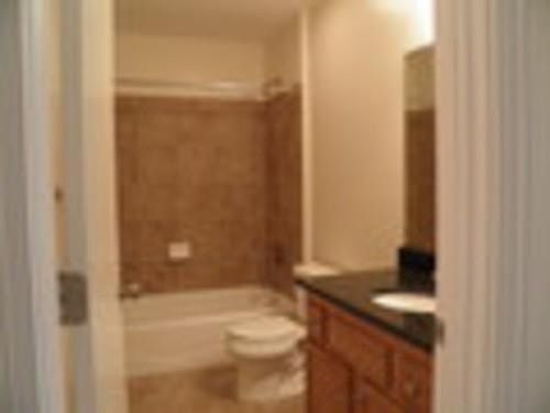 3rd image of 608 Green St