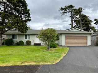 1691 S Edgewood St, Seaside, OR