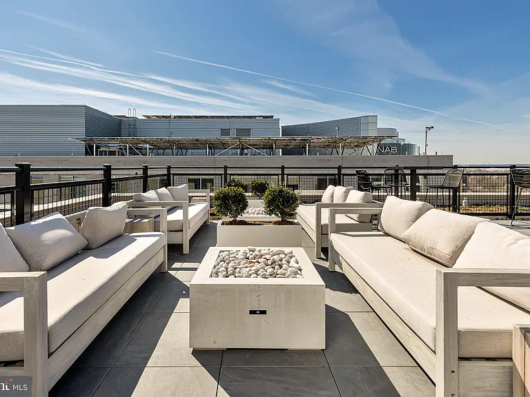 37 L St SE #507 — Photo 34