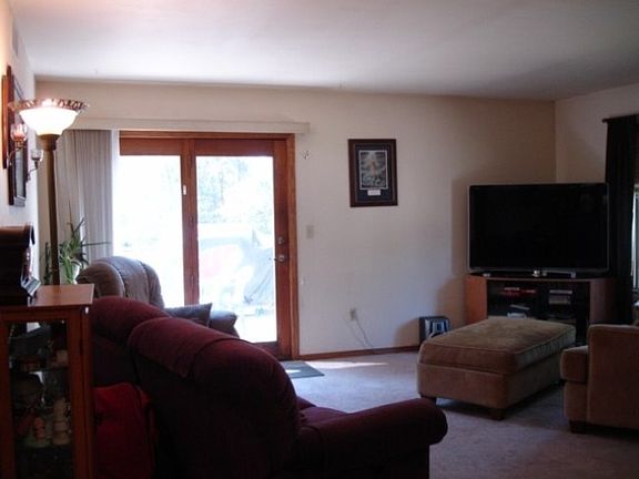 4th image of 3432 Rosewood Dr