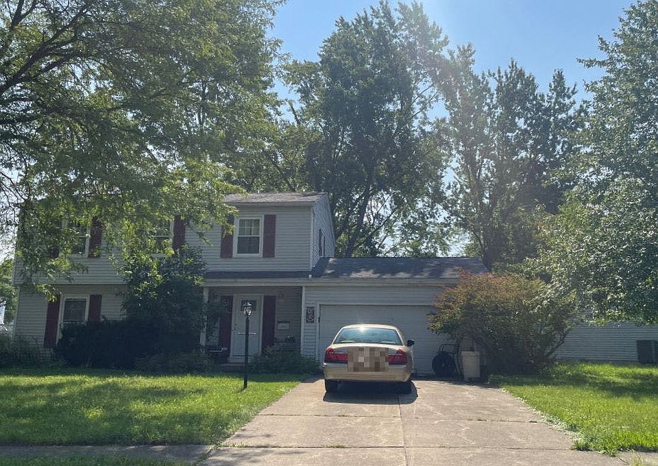 1st image of 135 Woodridge Dr