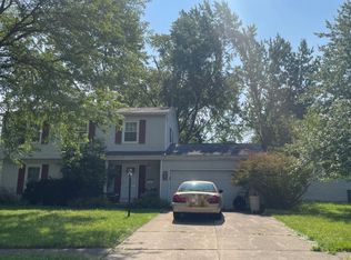 135 Woodridge Dr, Elyria, OH 44035