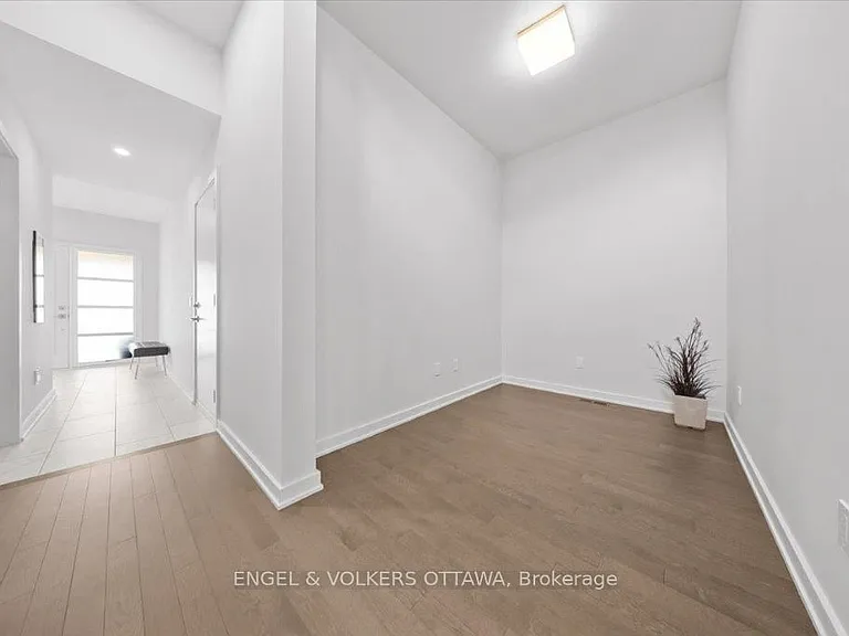 699 Honeydew St — Photo 4