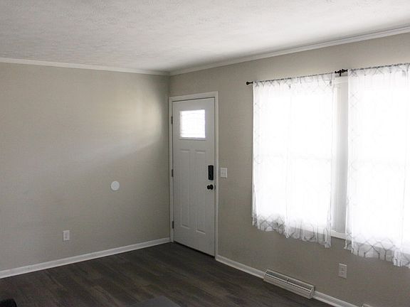 5th image of 1213 Park Dr