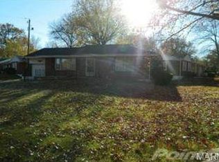 9251 Halbrook Dr, Saint Louis, MO 63137
