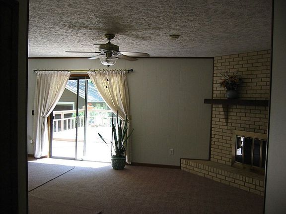 fireplace-family room