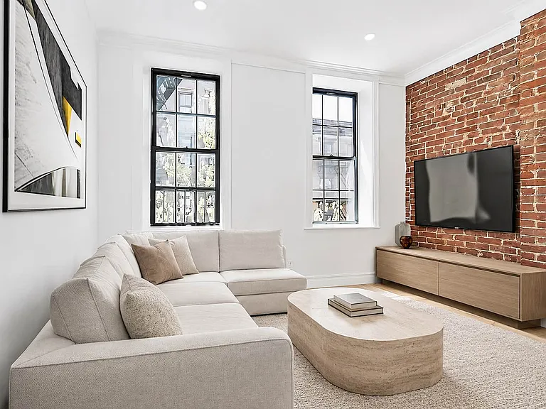 5 Spring St #3A — Photo 1