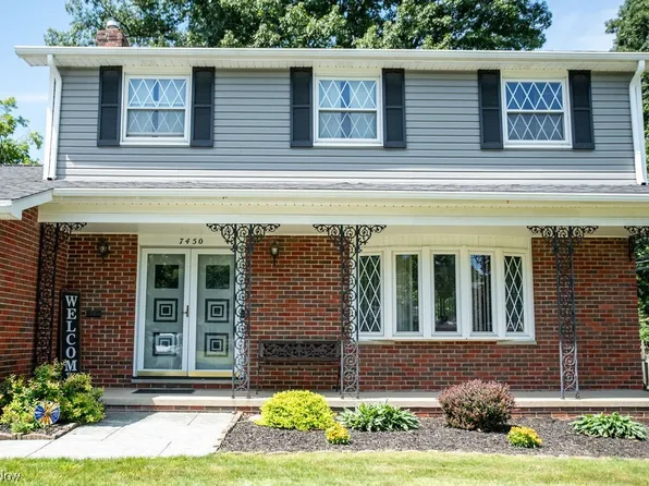 7450 James Dr, Middleburg Heights, OH 44130