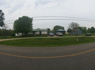 1202 Wire Rd, Ozark, AR 72949