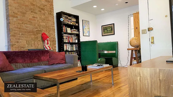 Rented by ZealEstate Group Inc | media 49