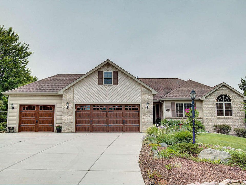 2nd image of 5463 Meadowview Ln