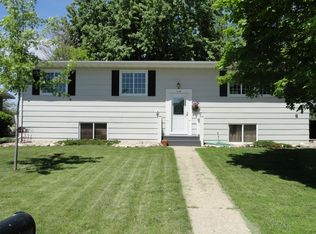 1119 Fairview St, Marshall, MN 56258