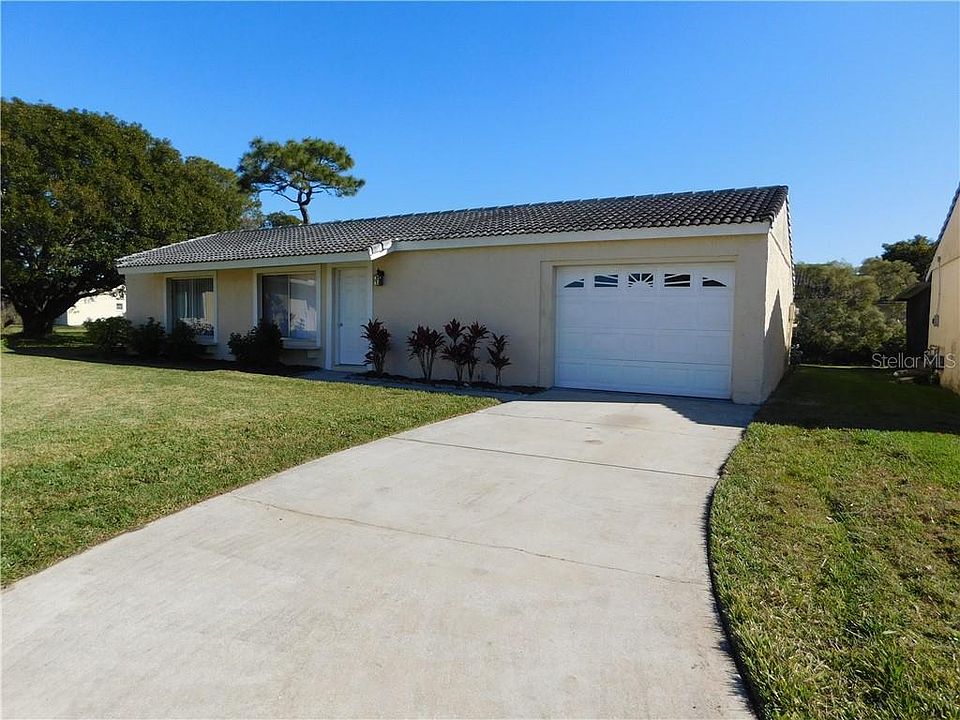 1st image of 10810 Waterford Ct