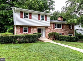 9323 Glenbrook Rd, Fairfax, VA 22031