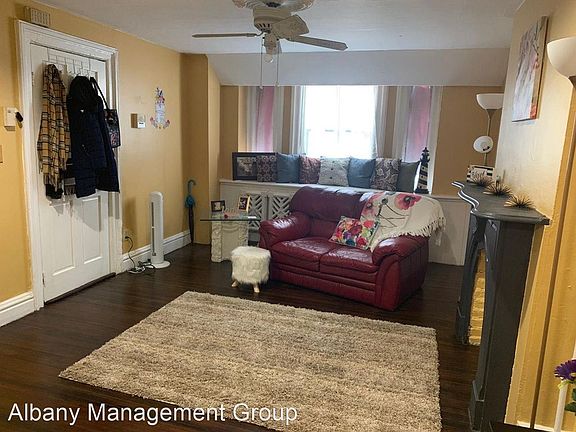5th image of 572 Madison Ave #10440522