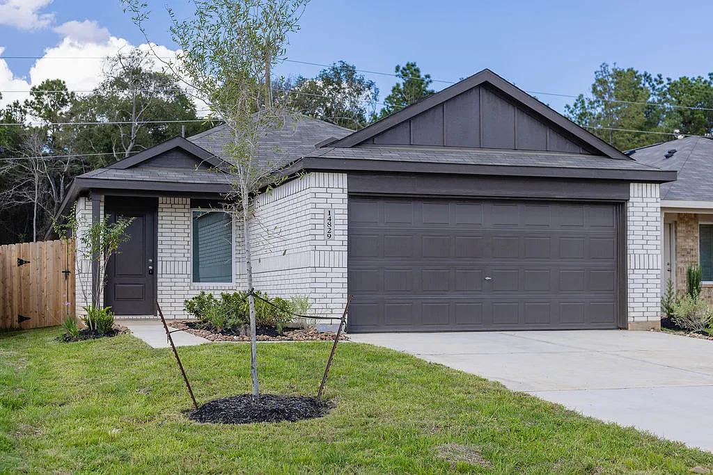 4 bed, 1607 sqft, $2,000 — Photo 2