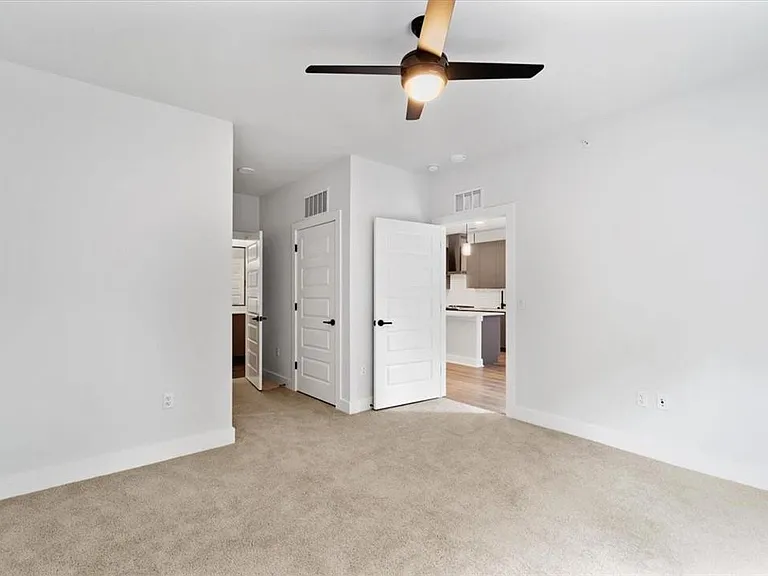 2220 Webberville Rd #318 — Photo 10