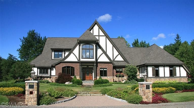 1st image of 1313 Old Lake Ct SE