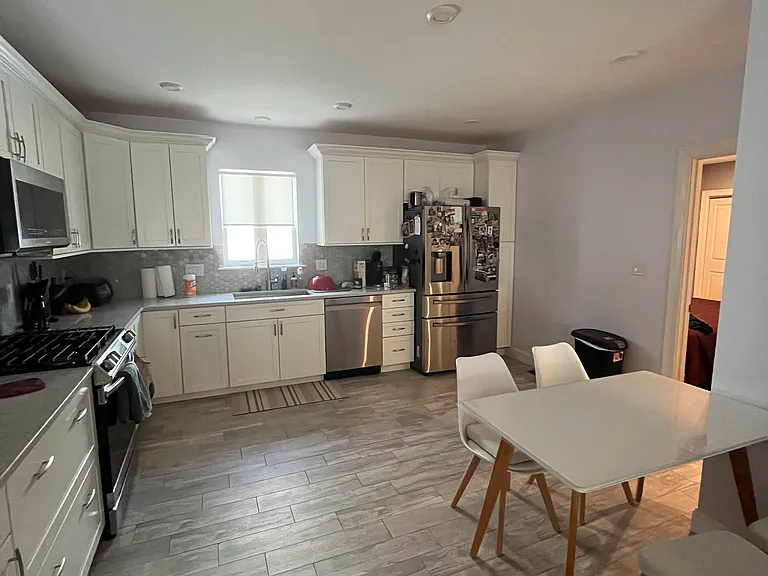 33 Springfield St #1 — Photo 8