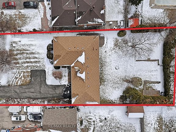 3rd image of 3292 Cawthra Rd