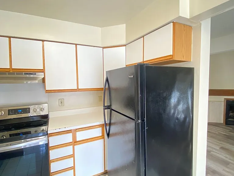 39-51 Chittenden Ave — Photo 21