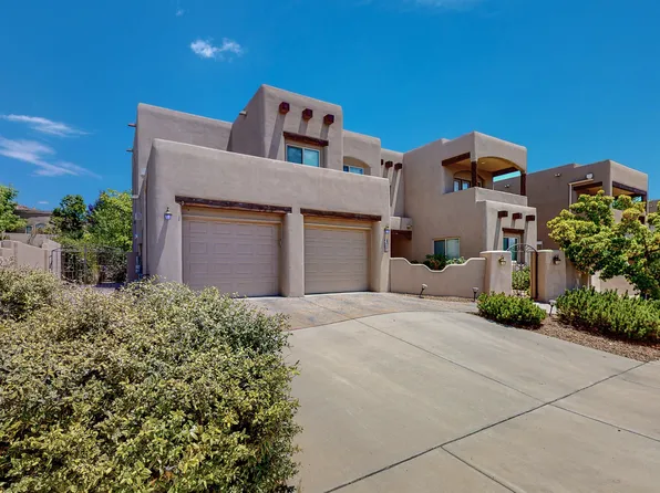 8208 Grape Vine Ct NE, Albuquerque, NM 87122