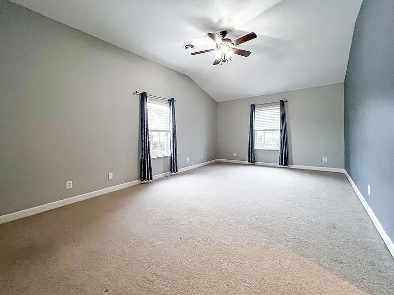 10309 Red Water Ln — Photo 6