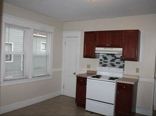 27 Palm St, Springfield, MA 01108