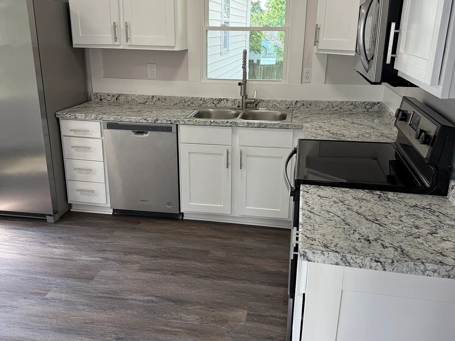 4 bed, 1197 sqft, $1,750 — Photo 3
