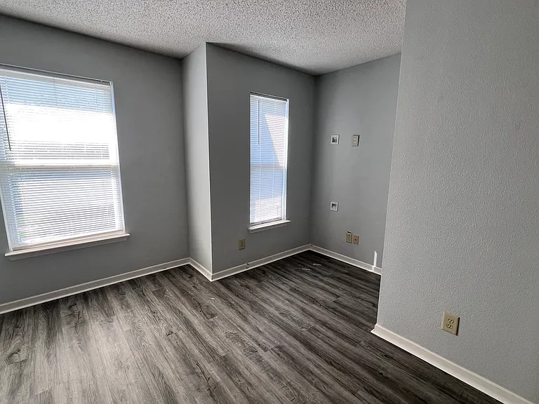 2726 Chilton Dr — Photo 12