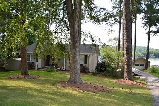 1st image of 8660 Lake Dr