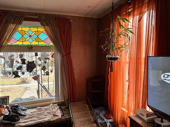 4th image of 404 5th Ave