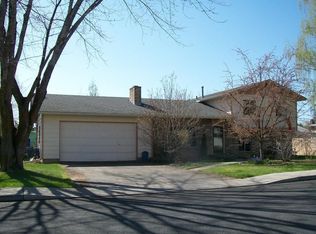 813 N Eisenhower St, Moscow, ID 83843
