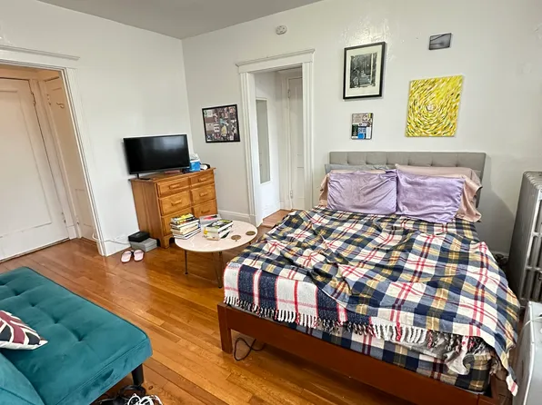 32 Sidlaw Rd, Brighton, MA