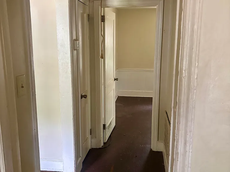 714 W Terrell St — Photo 11