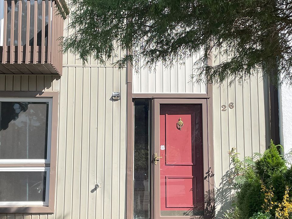 1st image of 26 Carolina Ct