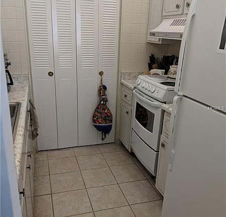 4th image of 1235 S Highland Ave #1207