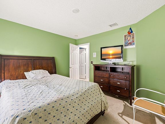4th image of 1327 Isleworth Court