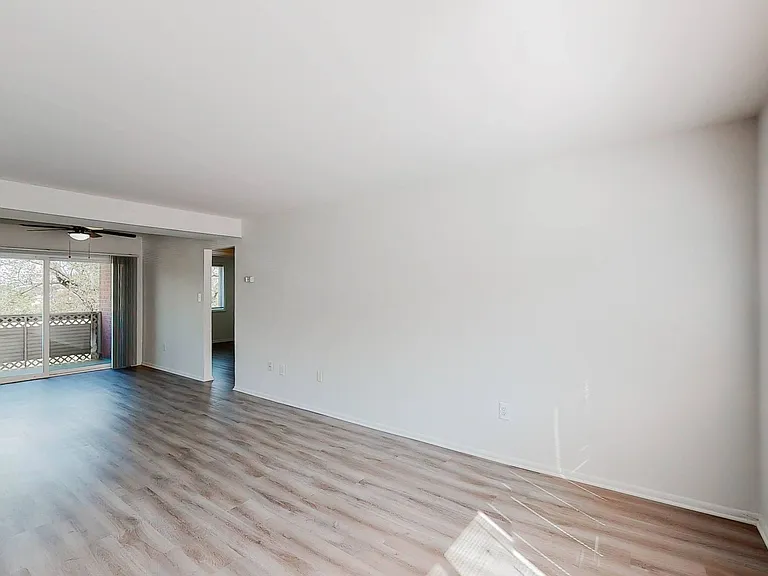 Eastdale Apartments — Photo 9