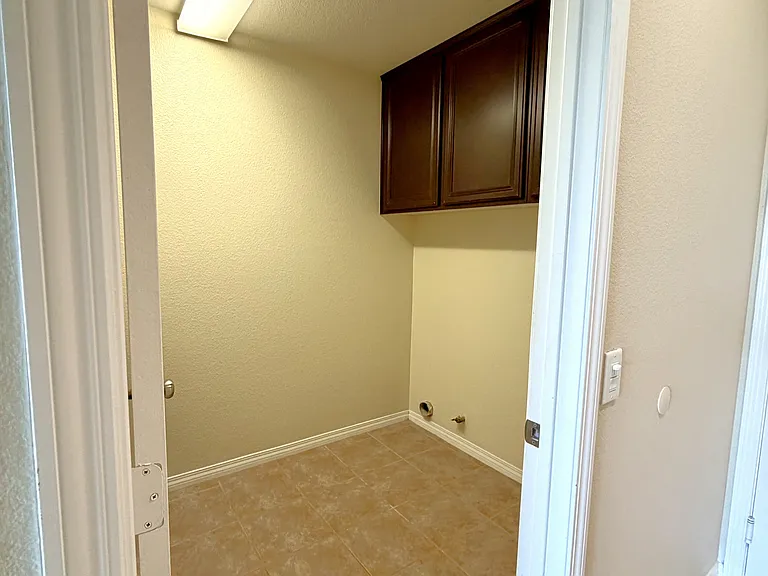 40220 Emily Pl — Photo 54