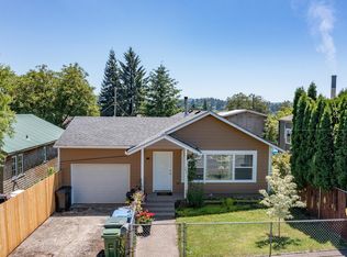 763 SE 7th St, Toledo, OR 97391