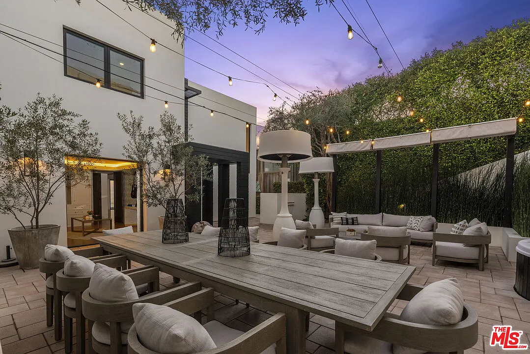5 bed, 4.5 bath, 4320 sqft, $45,000 — Photo 4