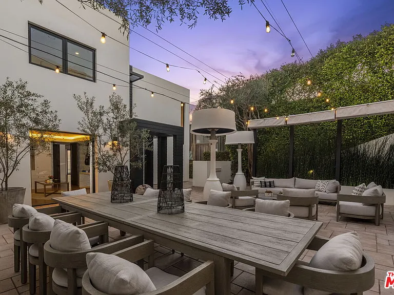 24146 Malibu Rd — Photo 4