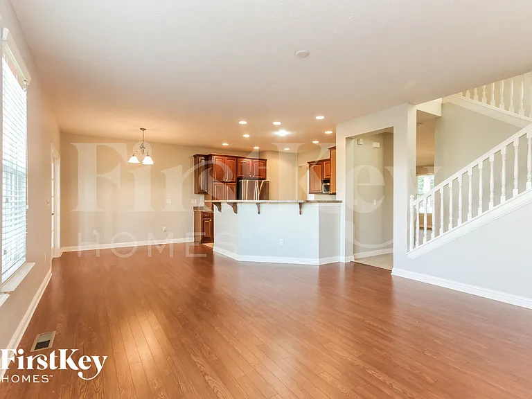 1301 Old Heritage Pl — Photo 2