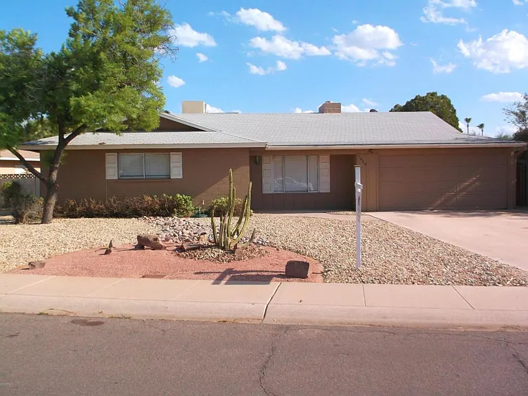 1855 E Loma Vista Dr — Photo 8