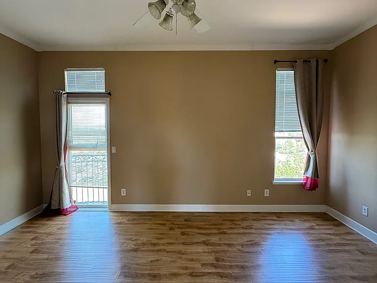 7208 Queen Isabella Ct — Photo 15