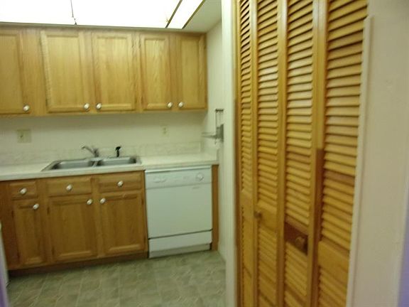 5th image of 950 S Kanner Hwy APT E31