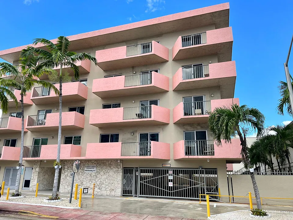 6920 Harding Ave #406