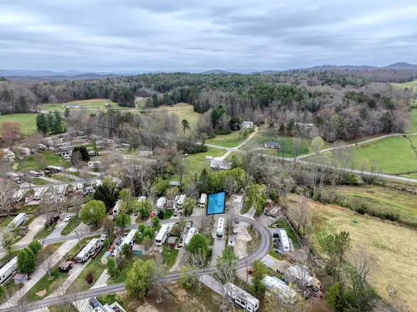 253 Conley Creek Cir, Blairsville, GA 30512